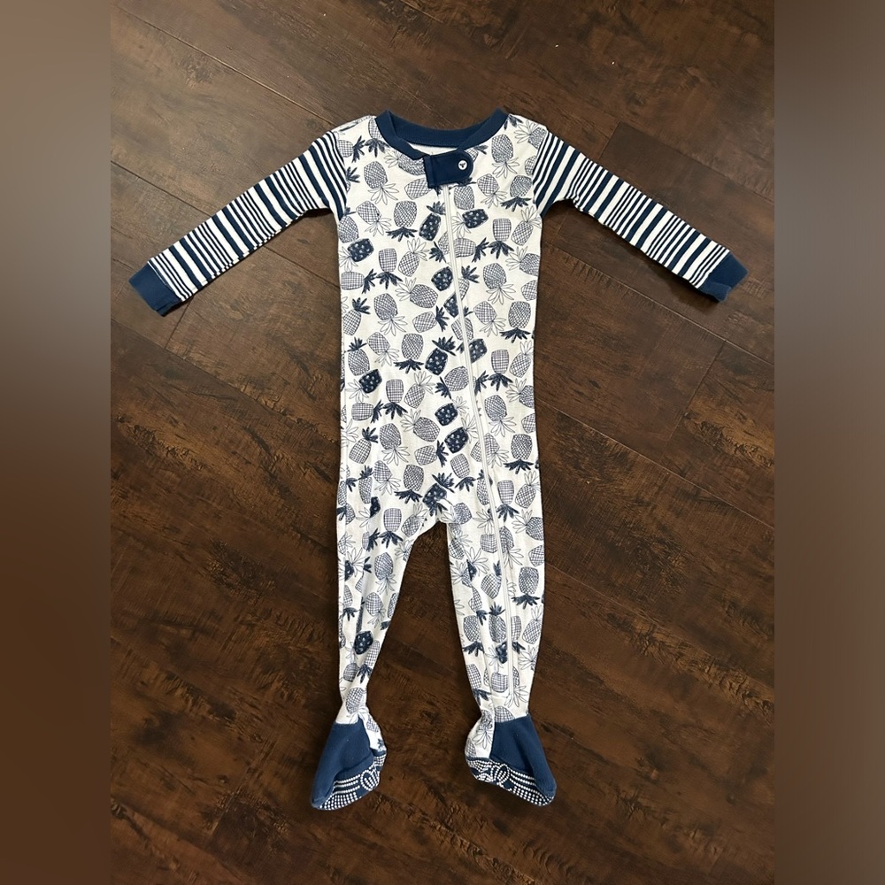 Burt’s Bees Pajama Bundle 12 - 18 months - Picture 8 of 9
